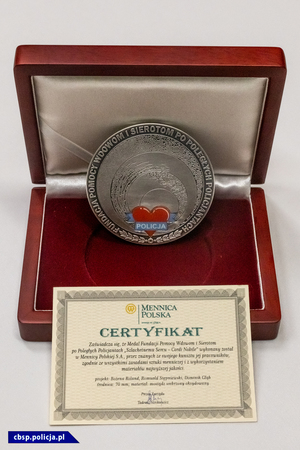Medal na  25.lecie fundacji