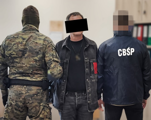 funkcjonariusze i osoby zatrzymane