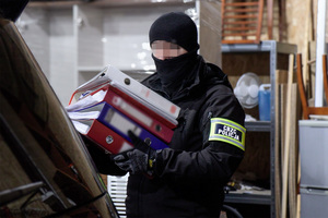 funkcjonariusze w trakcie działań