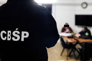 funkcjonariusze w trakcie działań