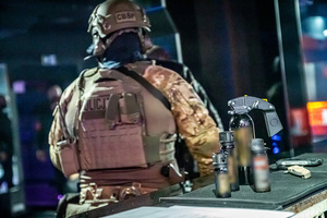 funkcjonariusze w trakcie działań