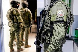 policjanci wydziału bojowego cbśp