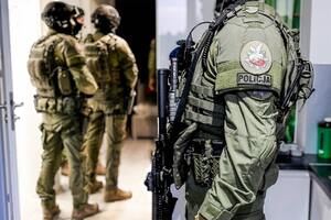 policjanci wydziału bojowego cbśp