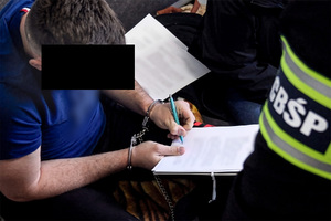 policjanci w trakcie realizacji
