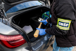 policjanci w trakcie realizacji