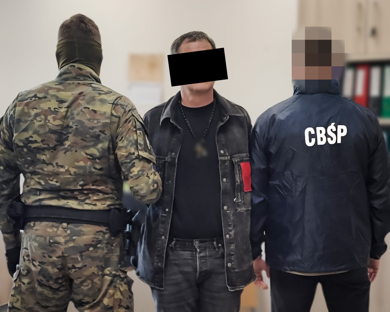 Służby uderzają w środowisko „worów w zakonie”. Działania wymierzone w członków międzynarodowej przestępczości zorganizowanej