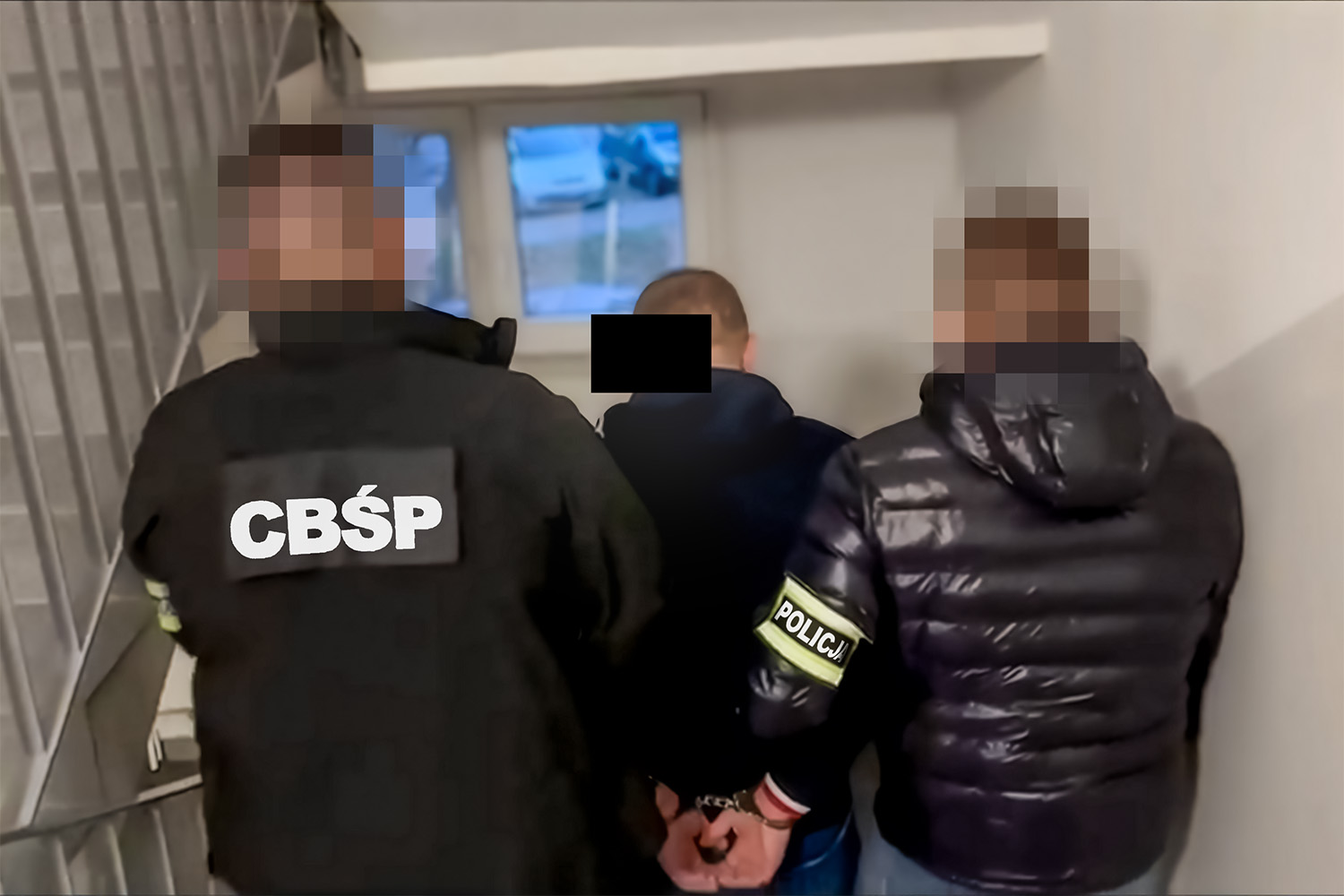 Kolejny cios w gangi powiązane ze środowiskiem pseudokibiców - 14 osób zatrzymanych przez służby