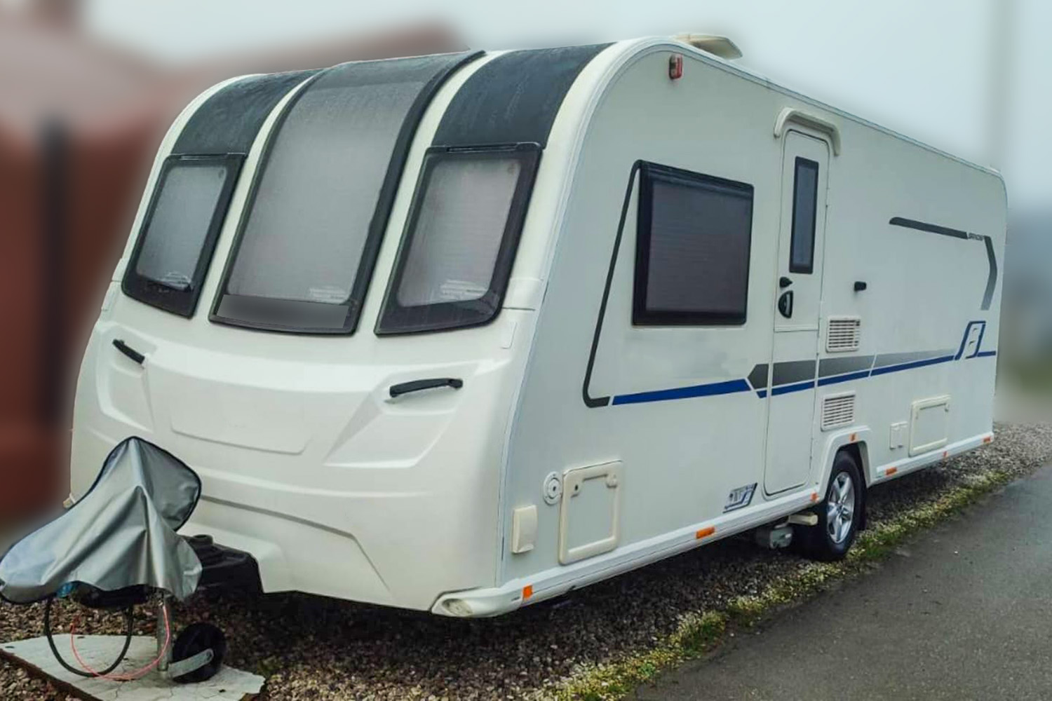 Nielegalny handel skradzionymi przyczepami kempingowymi – CBŚP i Straż Graniczna zabezpieczyły mienie warte miliony złotych