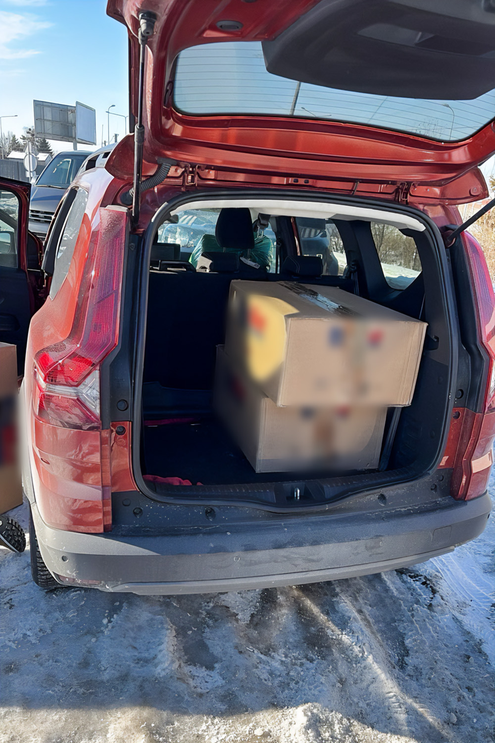 CBŚP przejęło 21 kilogramów marihuany pod Warszawą. 51-latek tymczasowo aresztowany