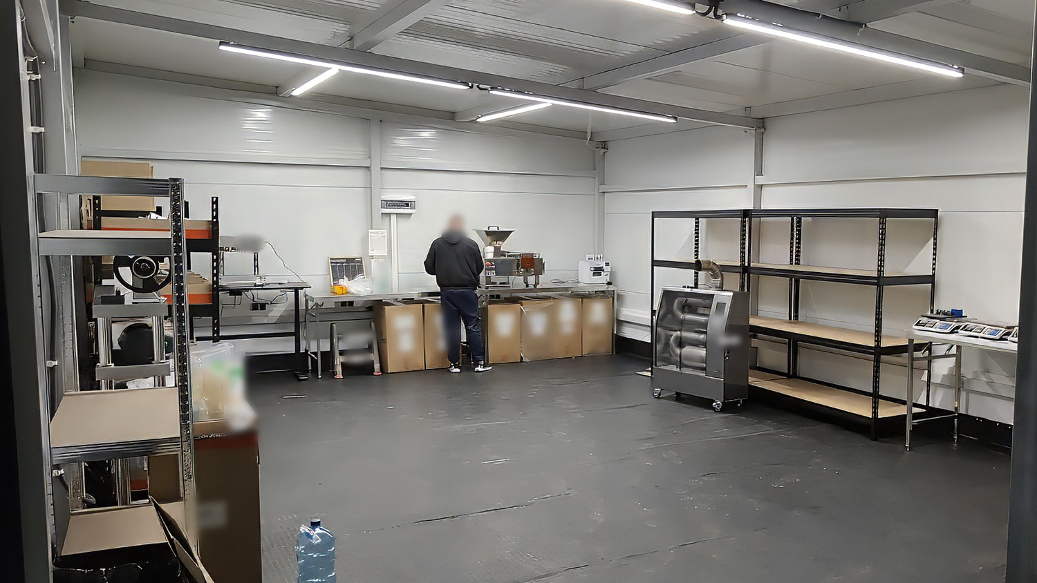 Uderzenie CBŚP w nielegalny rynek leków – zatrzymano 6 osób