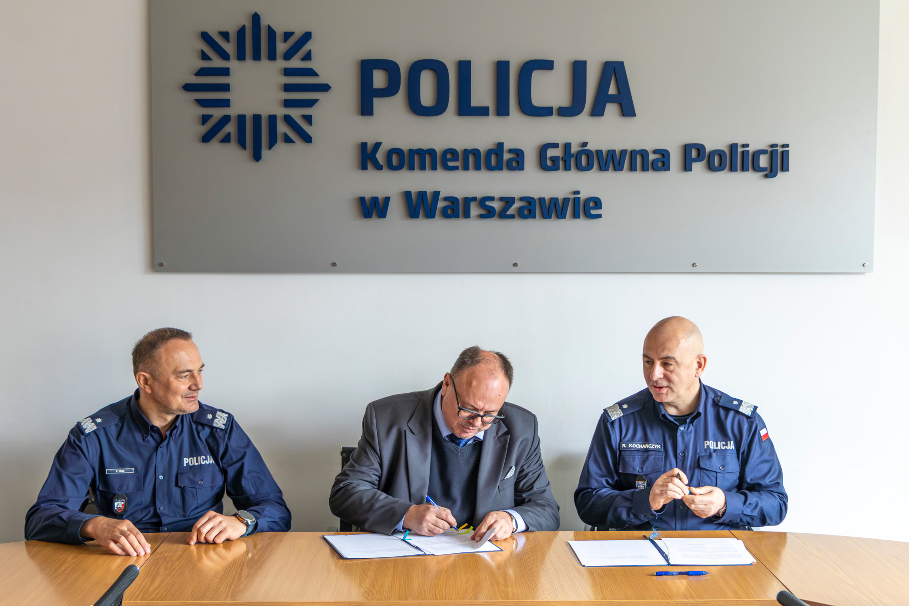 Rekordowe środki do walki z narkotykami syntetycznymi – podpisano umowę na projekt „Oblivion”