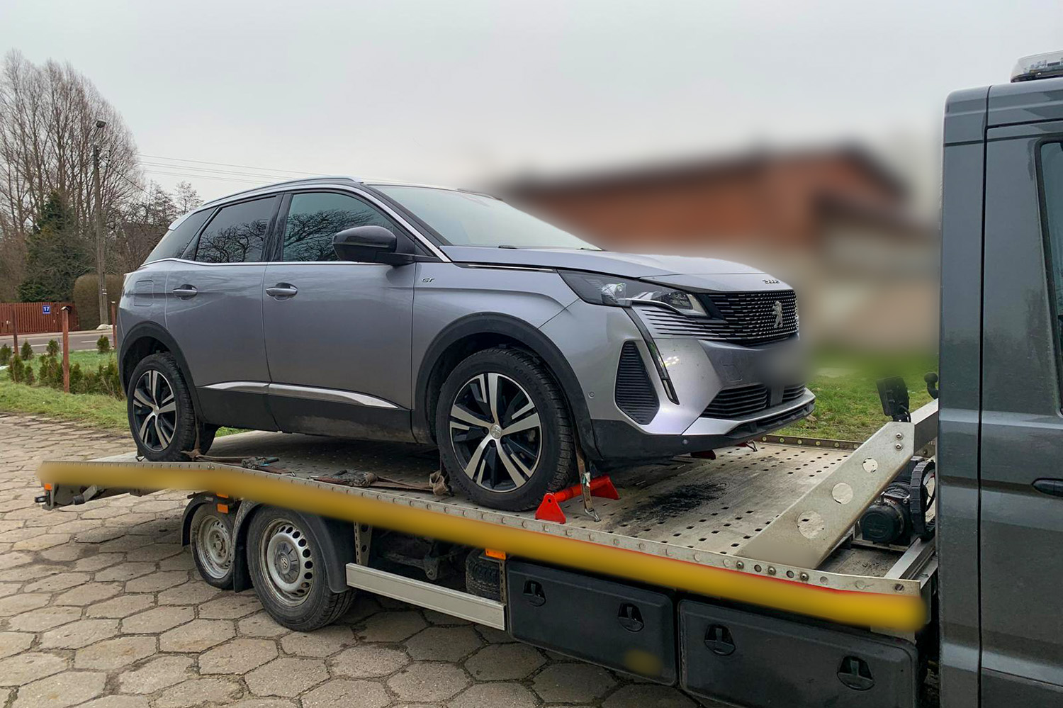 Międzynarodowa grupa kradnąca samochody przed sądem. Oskarżono 19 osób